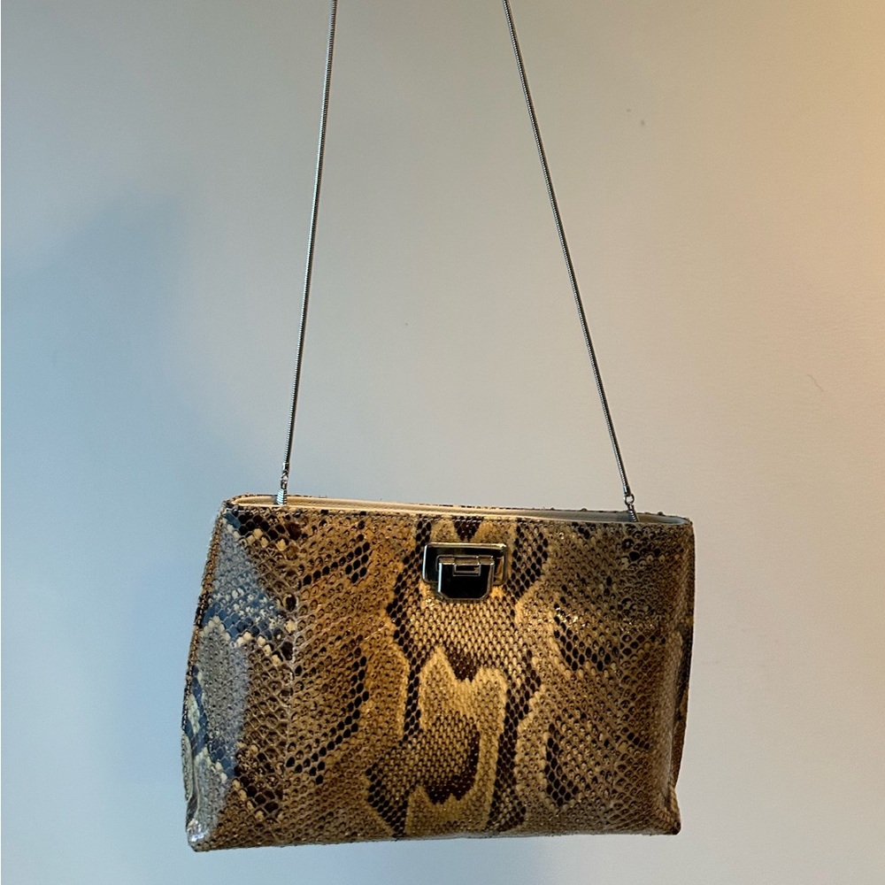 New Elegant Tan Snake Print Women's Bag. 
Made in Spain.